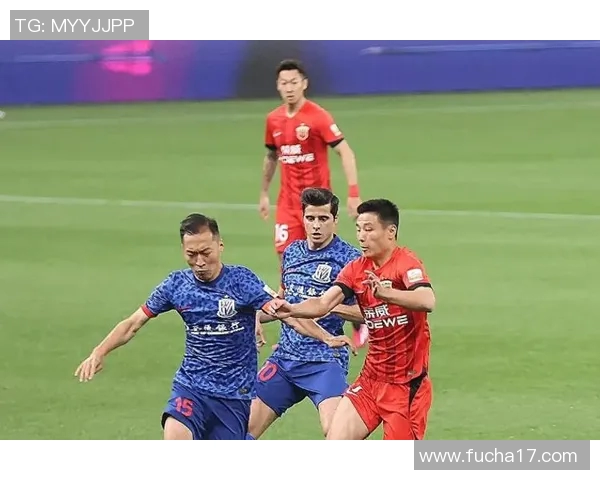 中超焦点战：武汉三镇一球逆袭申花，冠军梦碎瞬间